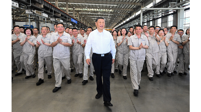 习近平在河南考察时强调：坚定信心推动高质量发展高效能治理 奋力谱写中原大地推进中国式现代化新篇章