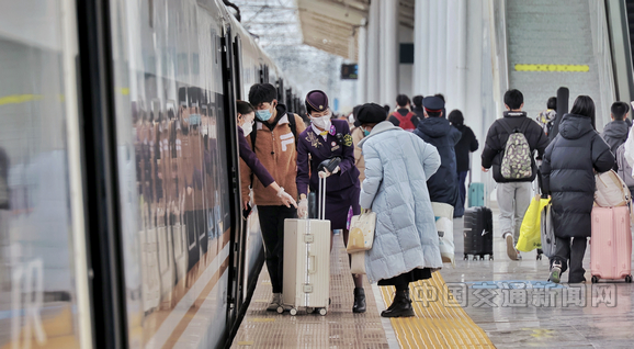 中国铁路上海局集团梯次恢复开行列车 保障