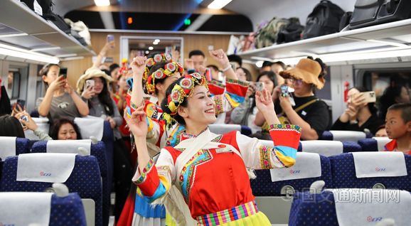 丽香铁路开通运营半年来，累计发送旅客118.3万人次