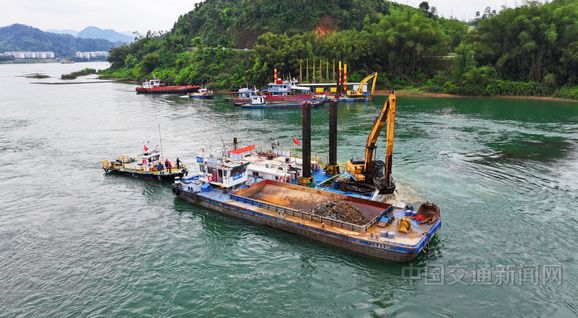 今年上半年桂江航道工程累计完成投资1.5亿元