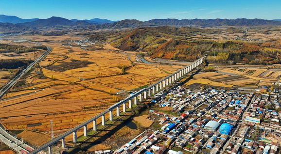 黑龙江省哈尔滨市苇河至亚布力南站铁路电气化改造工程热滑试验顺利完成