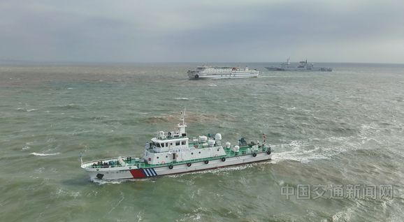 广东海事部门开展“海陆空”立体联合巡航执法行动