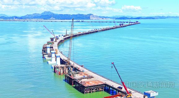浙江台州港头门港区铁路跨海大桥桩基施工基本完工