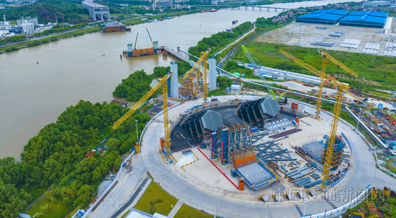 狮子洋通道主桥西锚碇锚固系统安装完成