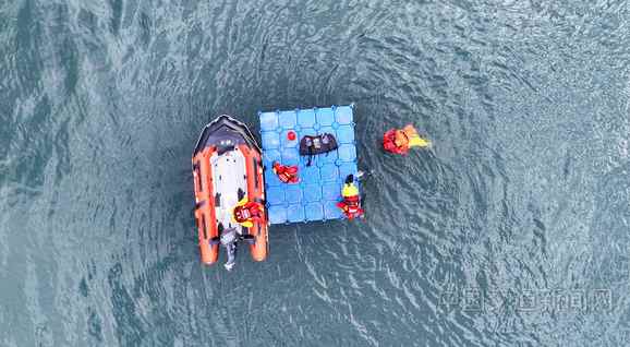 福建首届内河水上应急救援技能比武大赛举行