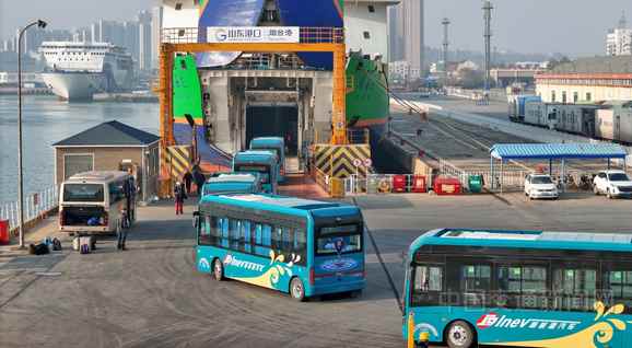 电动公交乘船渡海峡