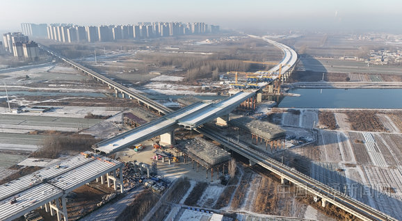 京雄高速公路二期完成主体建设